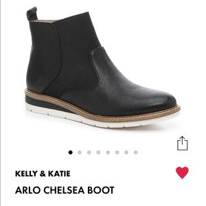 Kelly and Katie Arlo Boot
